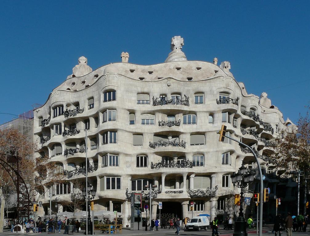 Casa Mathilda Panzió Barcelona Kültér fotó